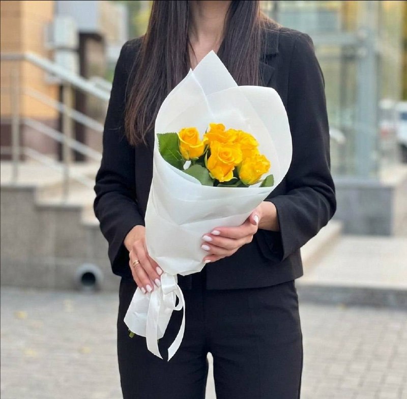 Моно-букет из желтых роз